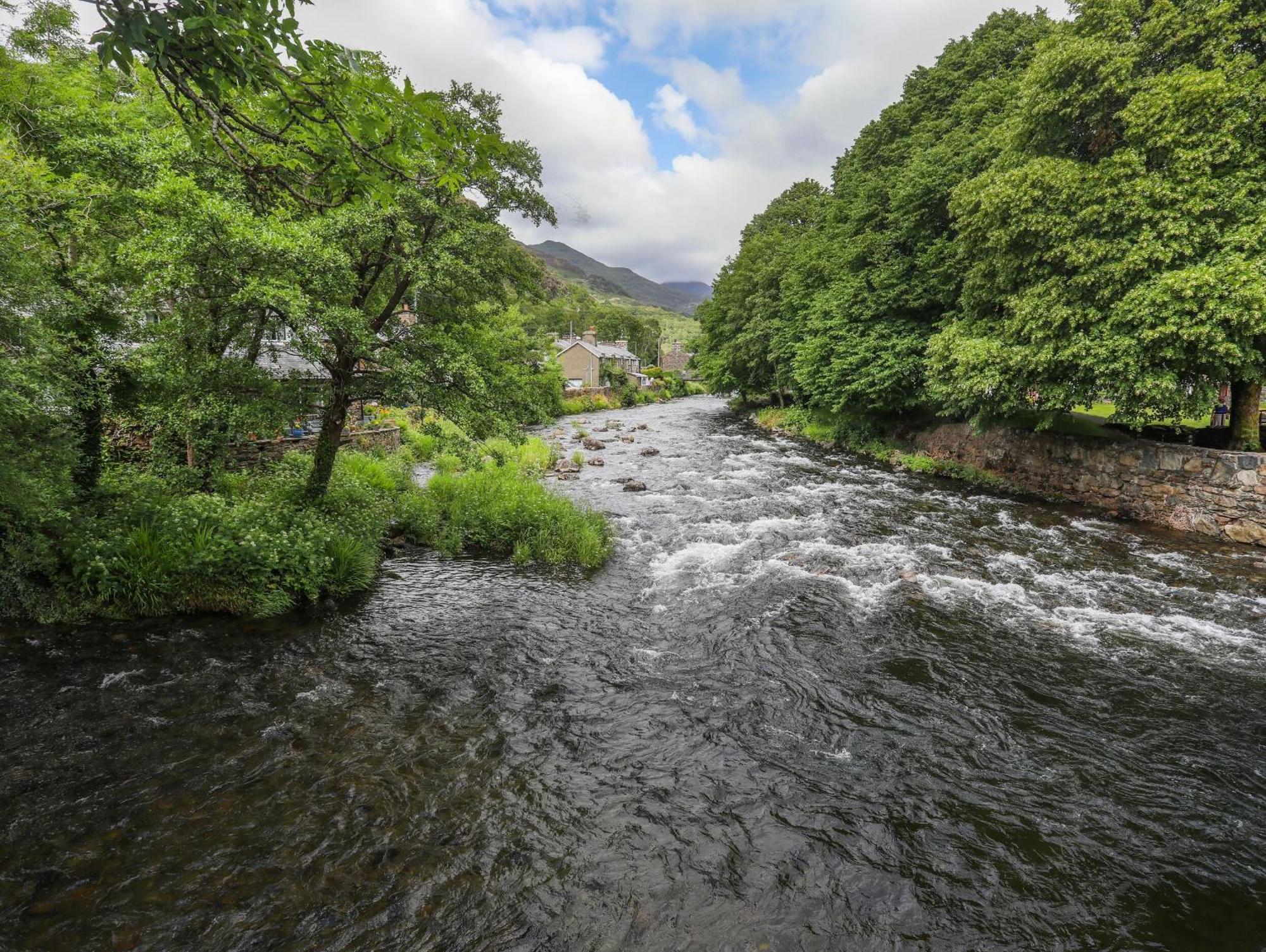 Cwm Caeth Cottage เคอร์นาวอน ภายนอก รูปภาพ